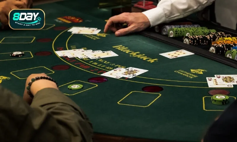 Người chơi cần nắm rõ luật chơi cơ bản của Blackjack